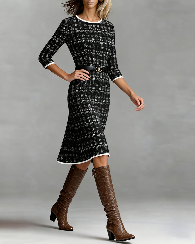 Women's midi dress with round crew neckline, three-quarter sleeves, and plaid pattern – 2