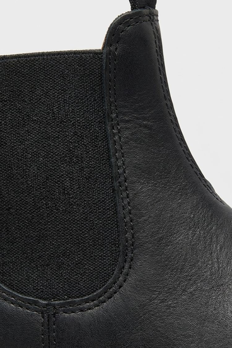 Men's Chelsea Boots | Side Panels & Pull Tab