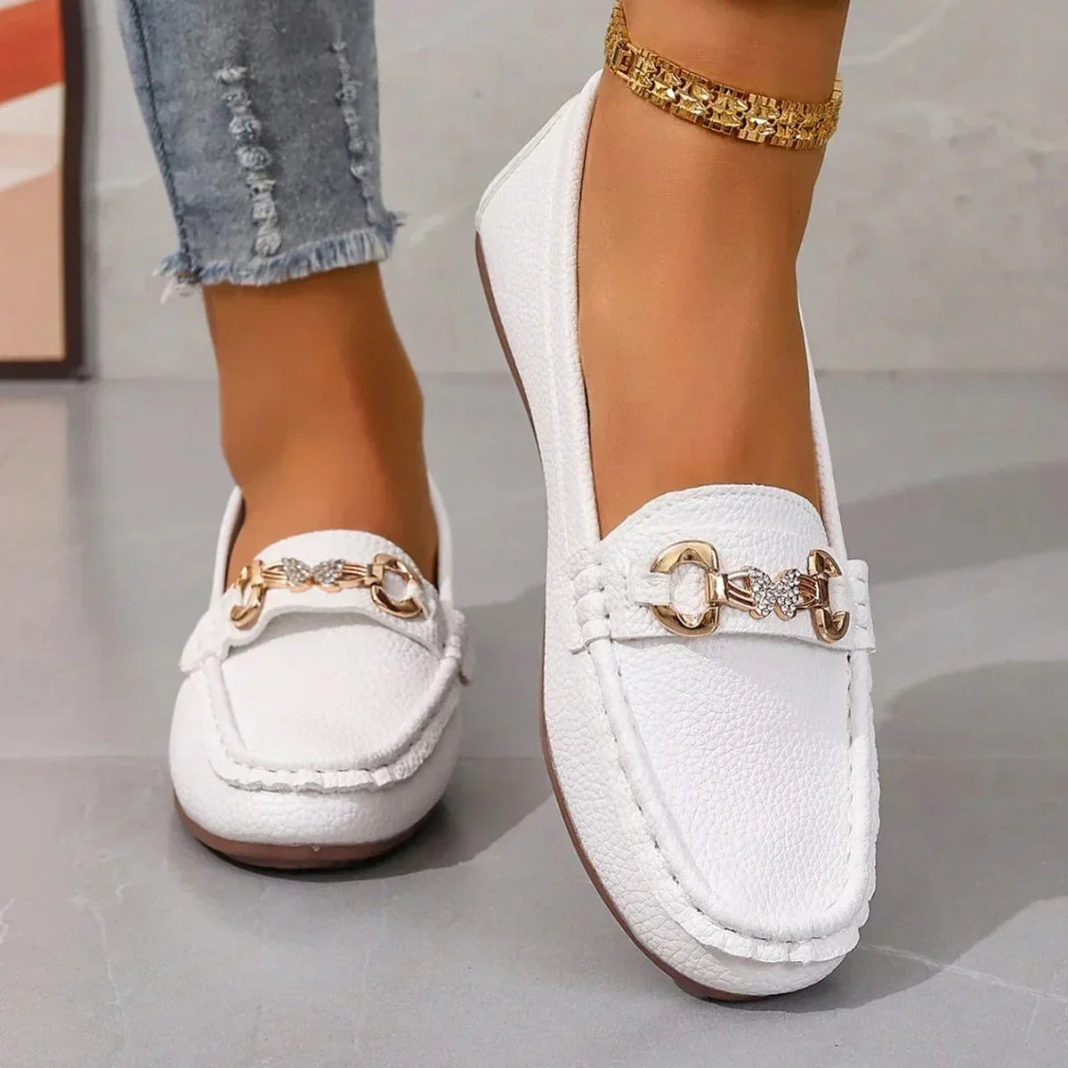 Women's slip-on loafers with round toe and butterfly buckle detail – 2