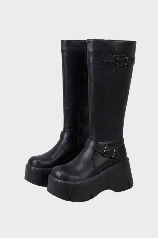 Women's knee-high platform boots with buckle straps and chunky block heel
