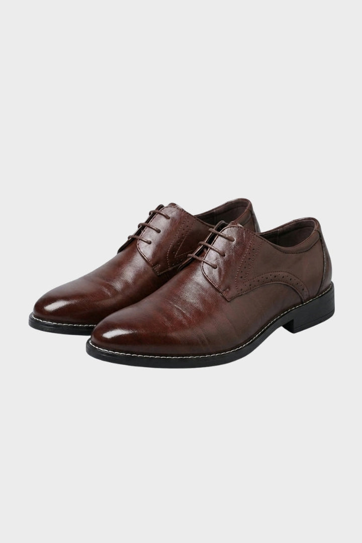 Men's derby shoes with round toe and perforated brogue detailing – 9