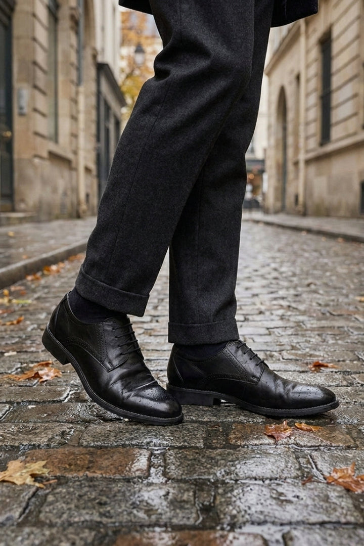 Men's derby shoes with round toe and perforated brogue detailing – 11