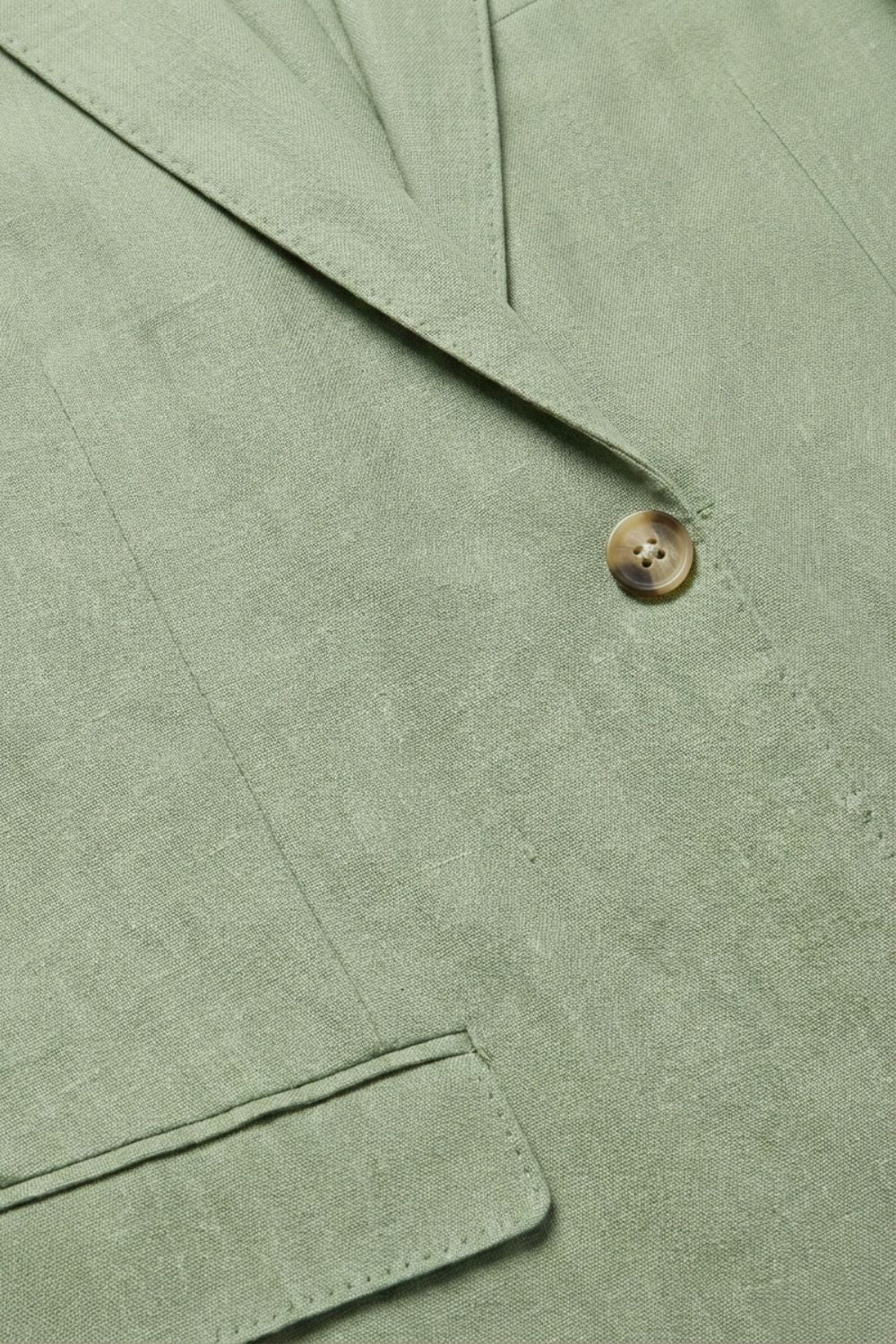 Men's Two-Piece Suit with Notched Lapel and Button Placket