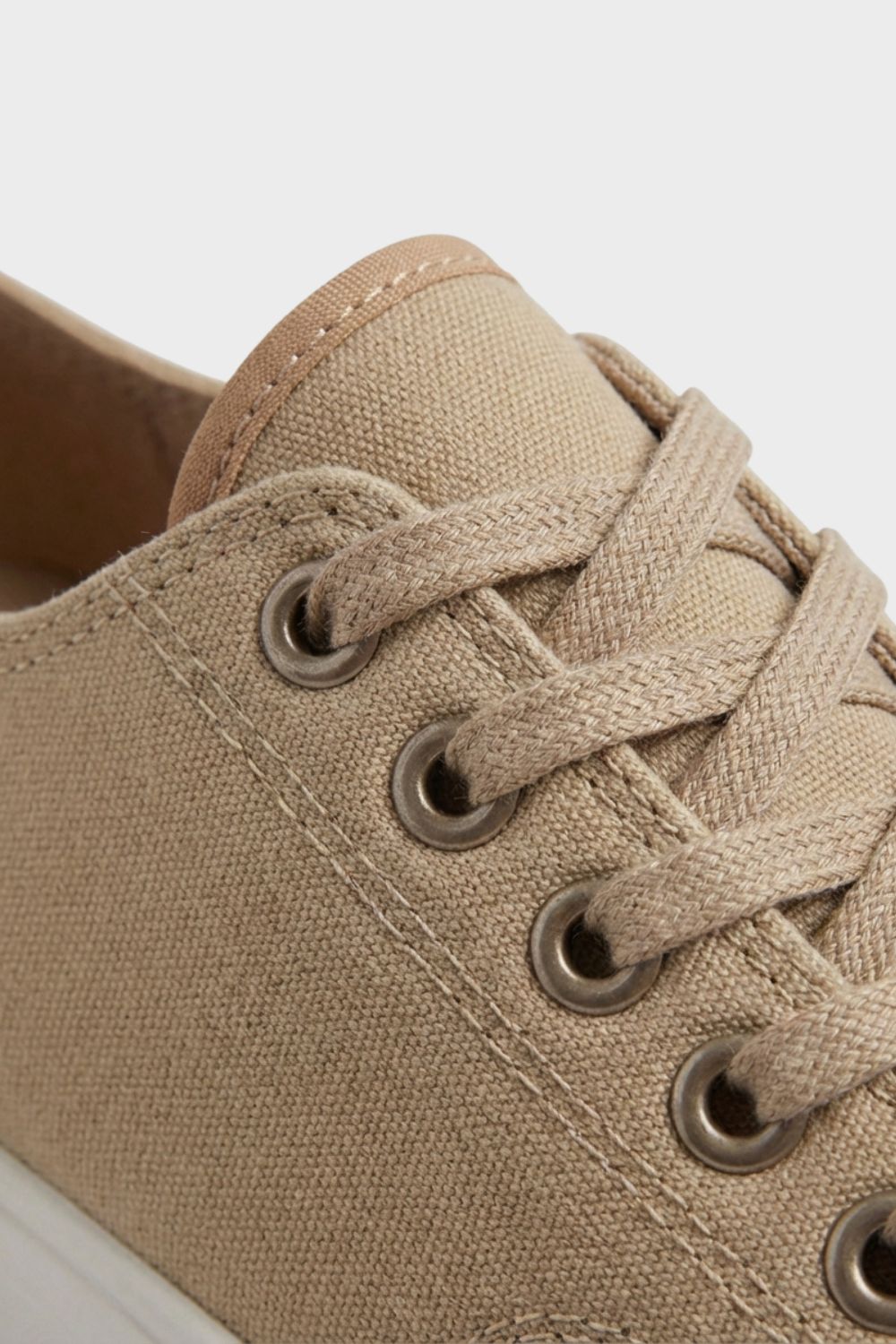 Women's Laced Low Top Sneakers with Rubber Cap