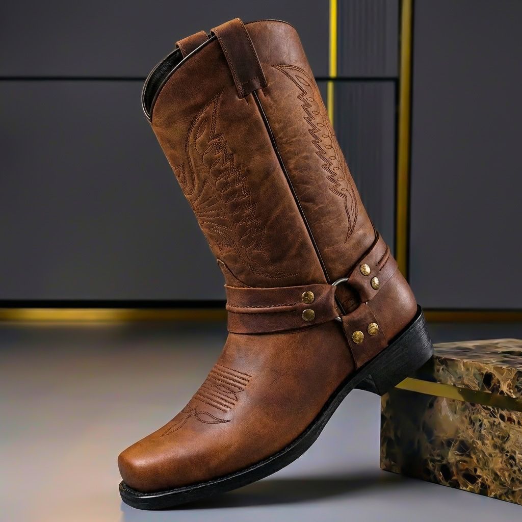 Men's western harness boots to wear with jeans