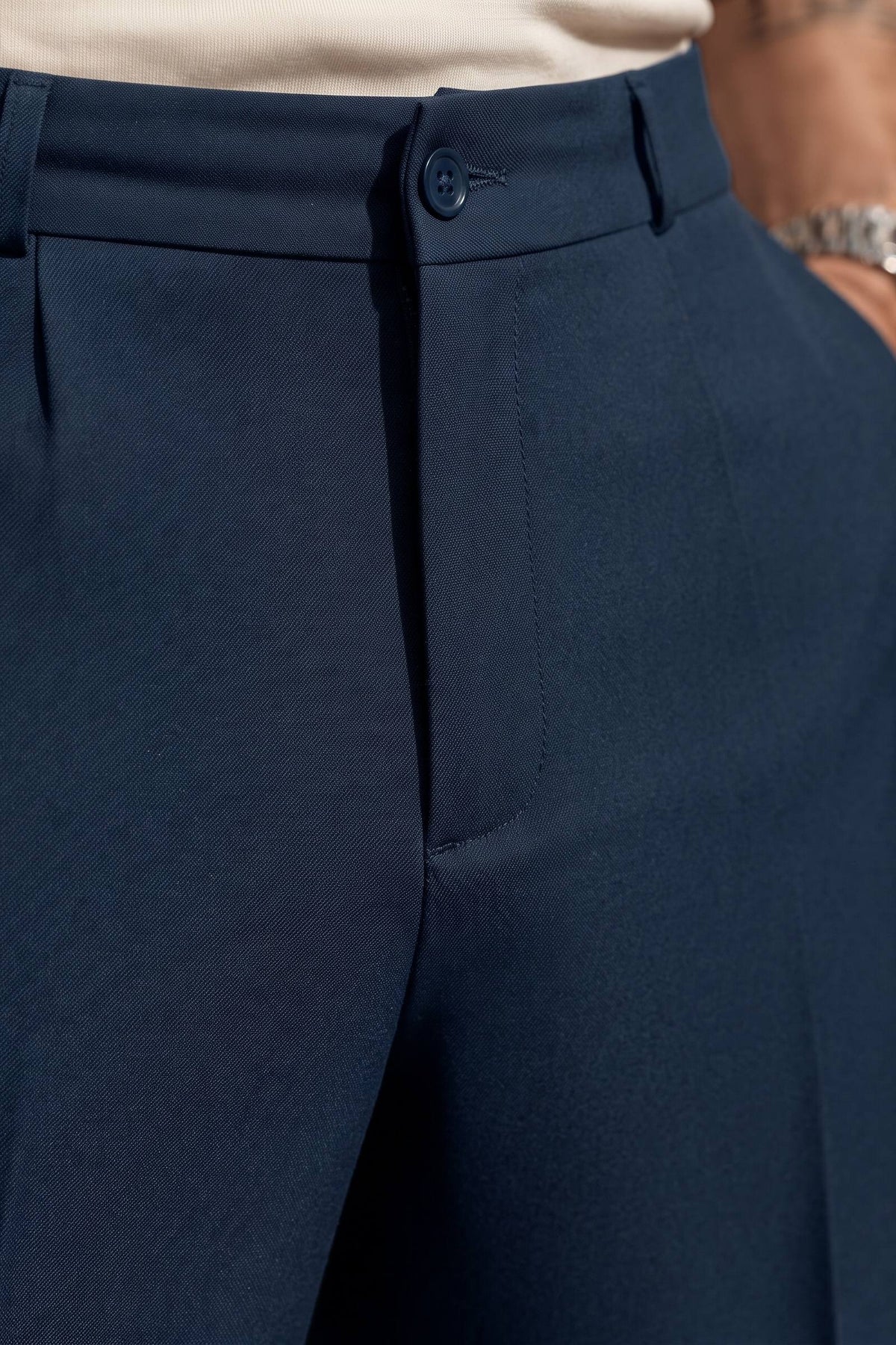 Men's High-Waist Suit Trousers | Wide Leg — Navy Blue — detail — on model