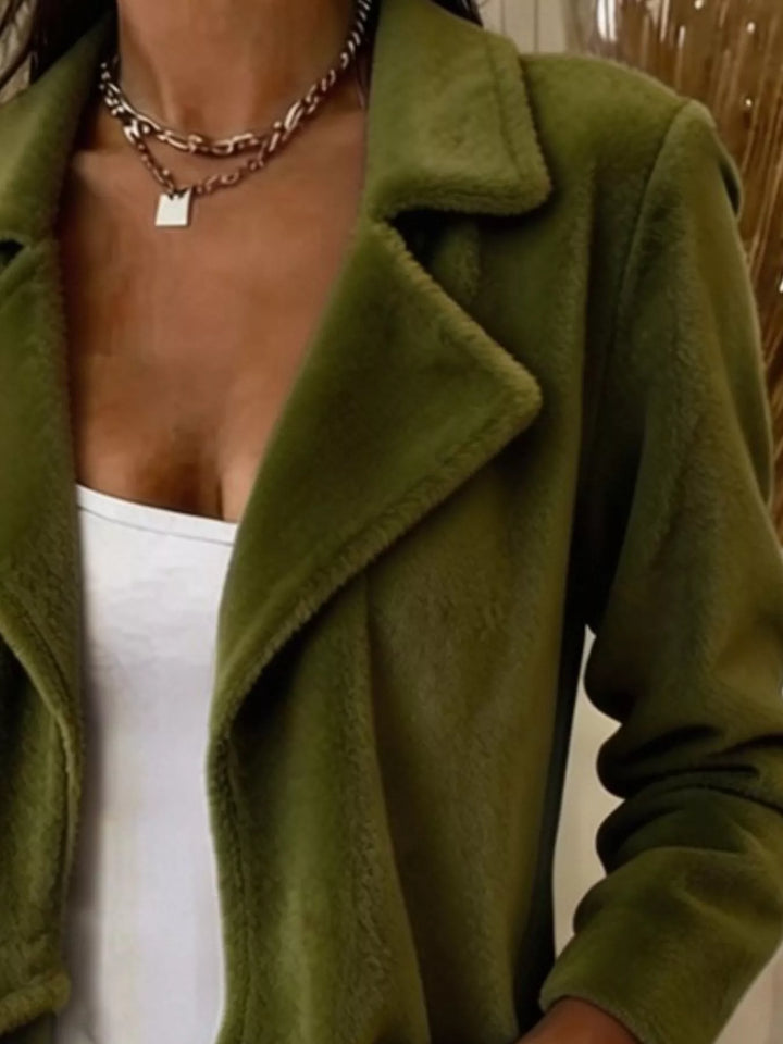 Waterfall drape lapel collar plus size in green, close-up detail