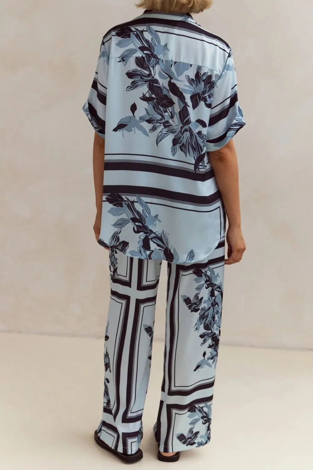 Back and side view of the sky blue print matching set