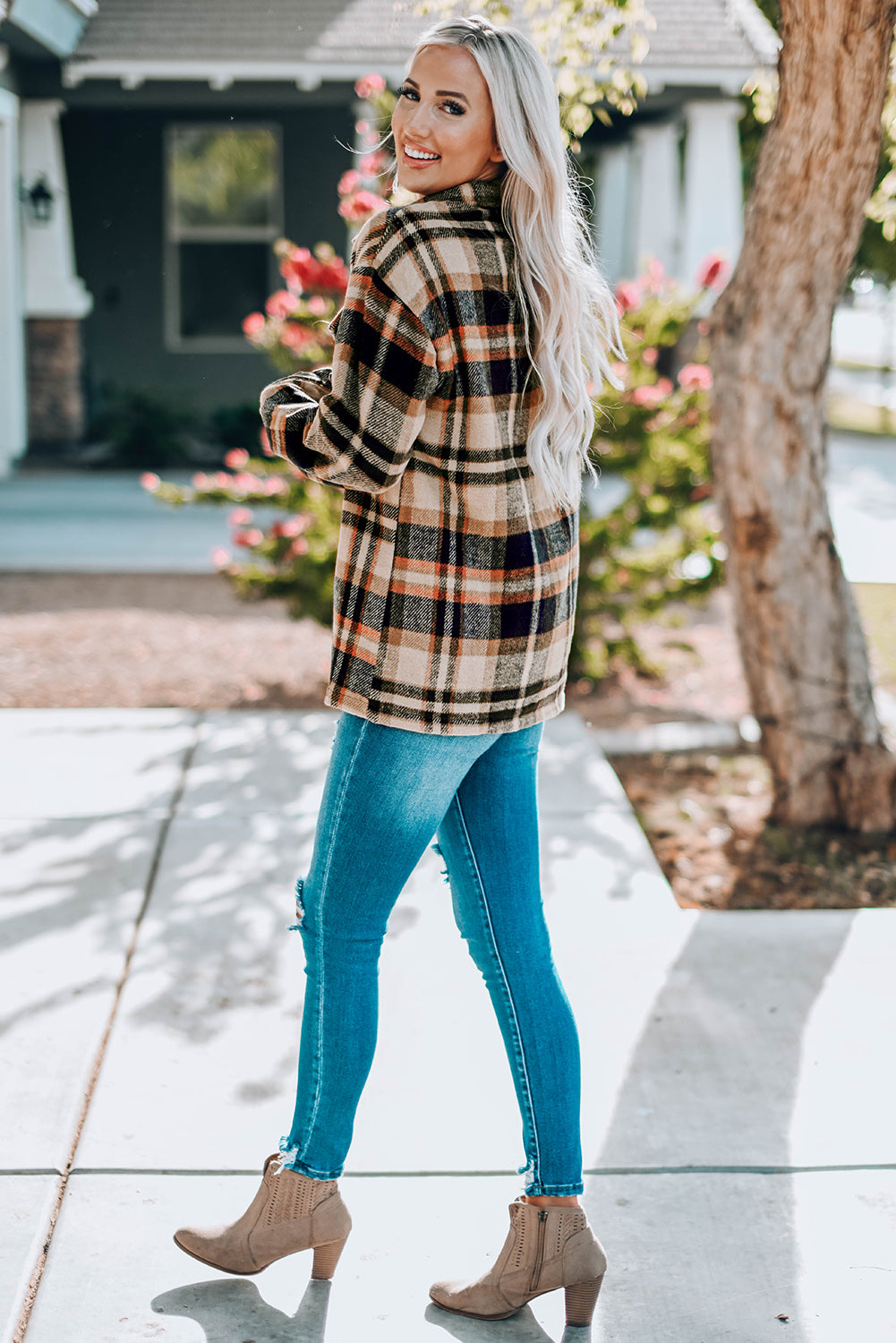 Oversized button front chest pockets in khaki, back view