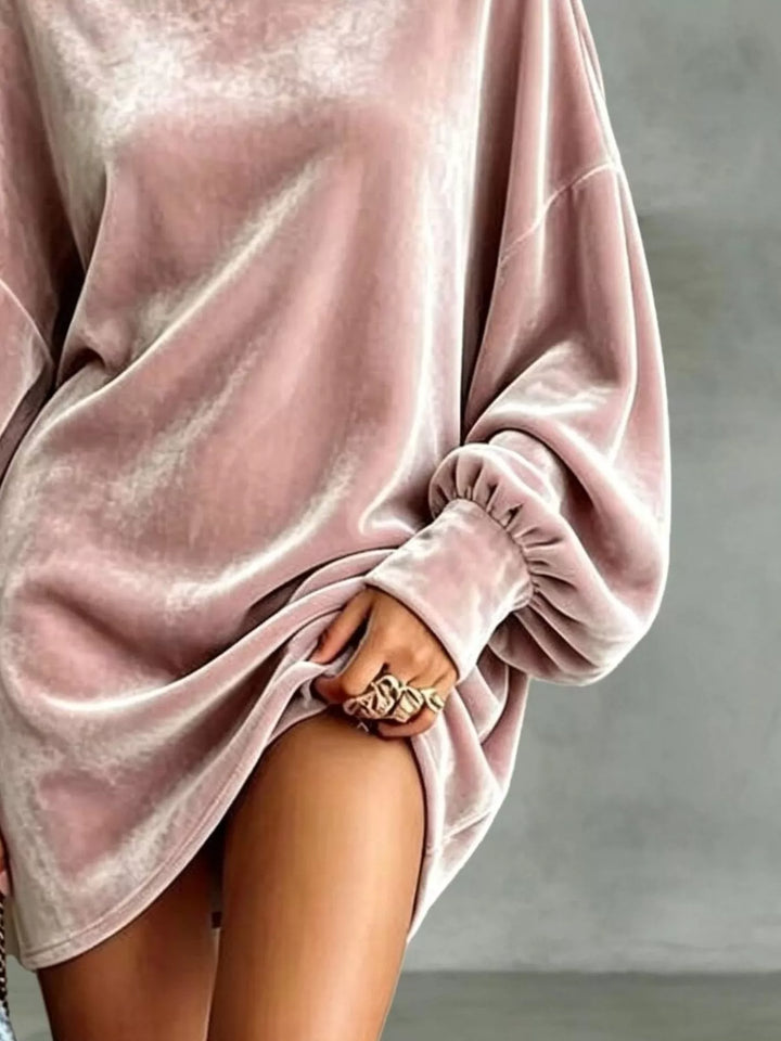 Velvet-look mock neck oversized mini in pink, close-up detail