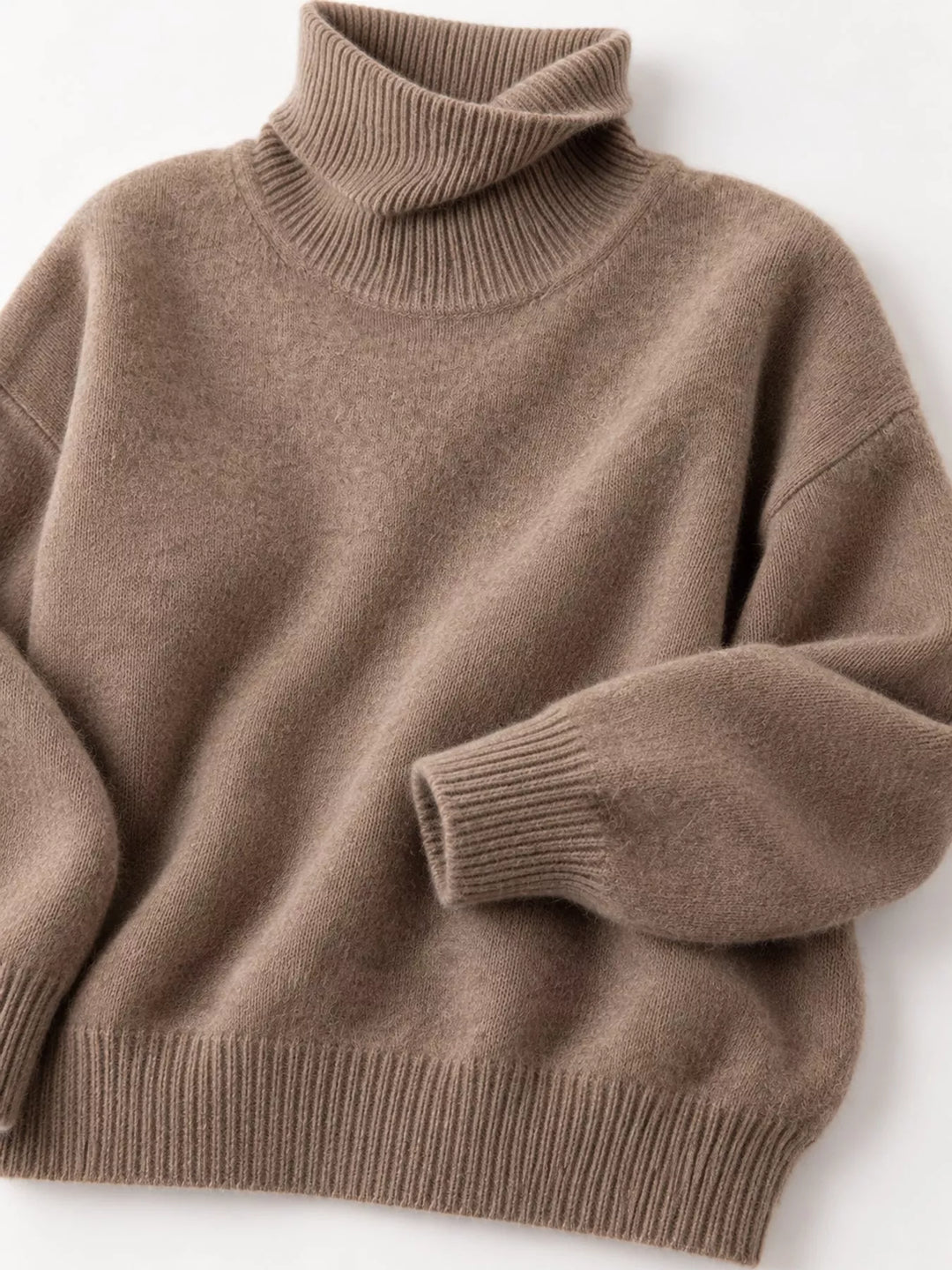 Oversized thermal dropped shoulder in coffee, close-up detail
