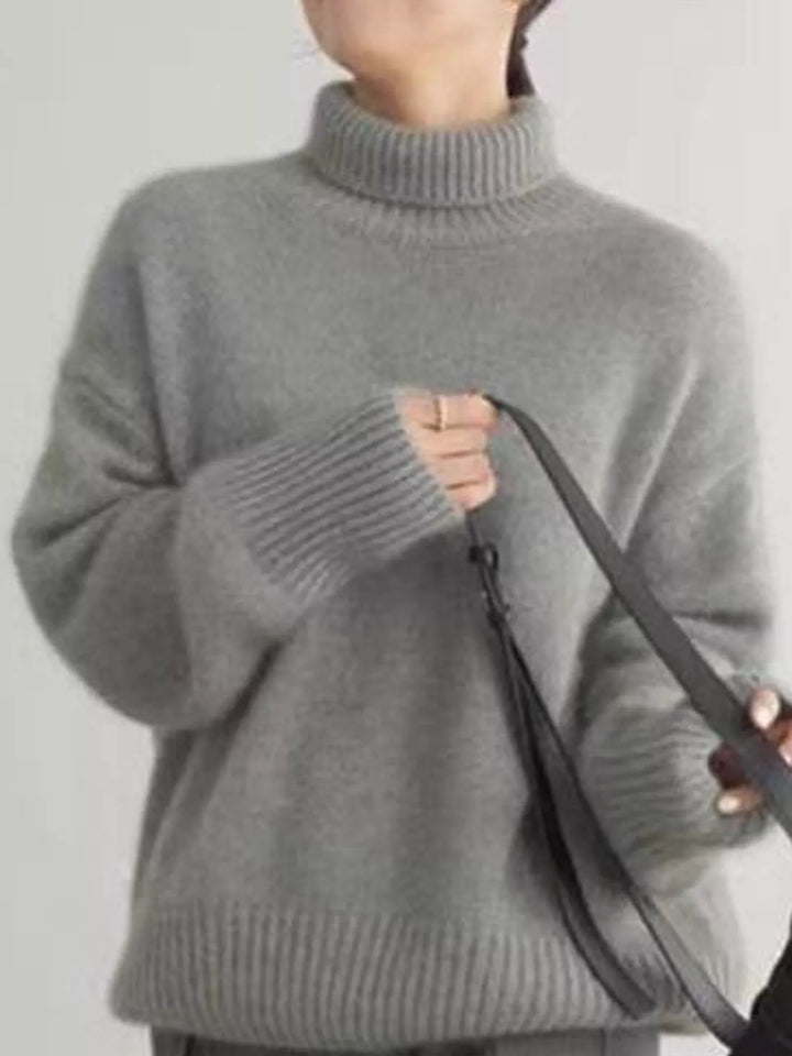 Oversized thermal dropped shoulder in gray, styled on model 3
